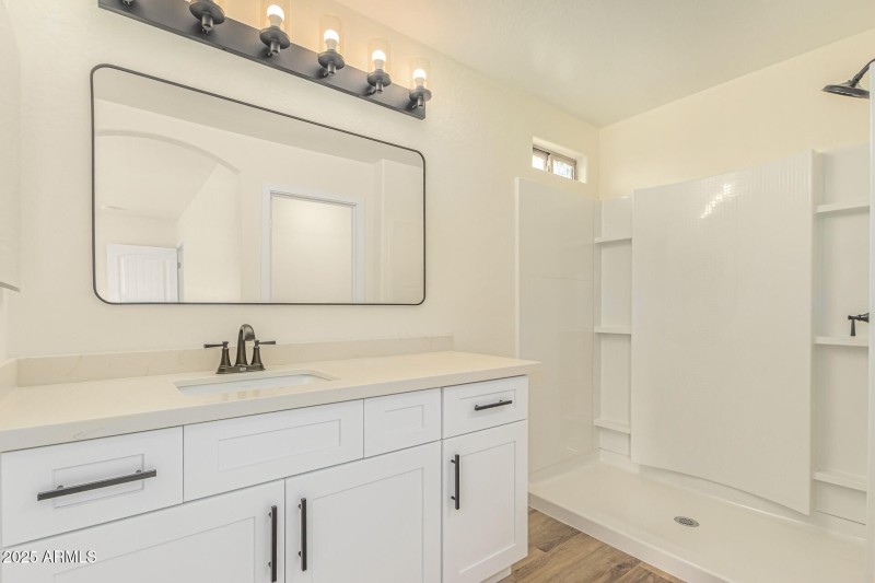 8A44AE8F-65C6-4D71-96CE-F91E641AF107