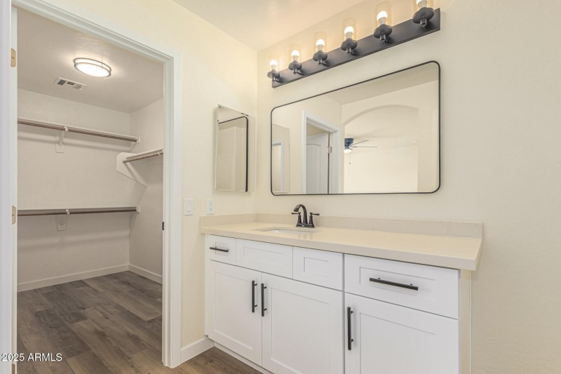 9D8258E1-8E28-426C-BAA5-9F26628FED71