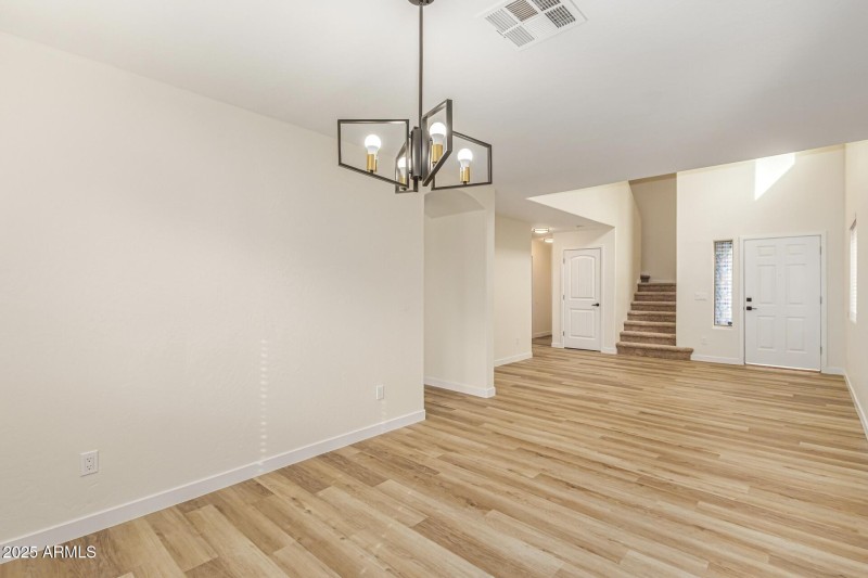 98780409-DEE3-4D7B-9FF3-12D79DB41757_1_2