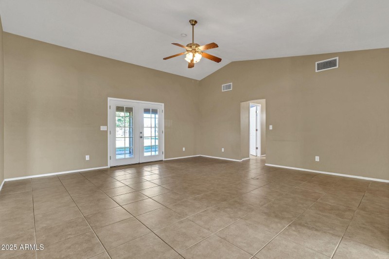 15834 E Ocotillo Rd-10