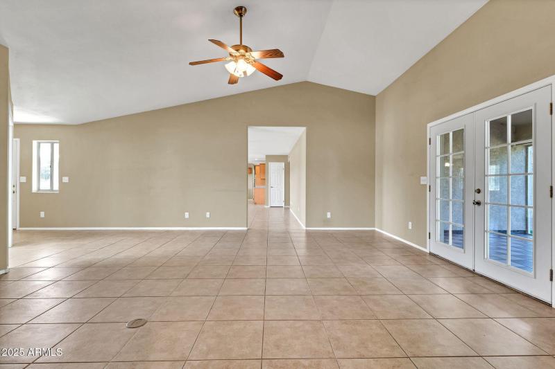 15834 E Ocotillo Rd-16