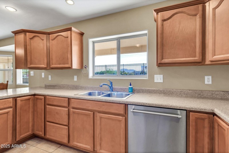 15834 E Ocotillo Rd-22