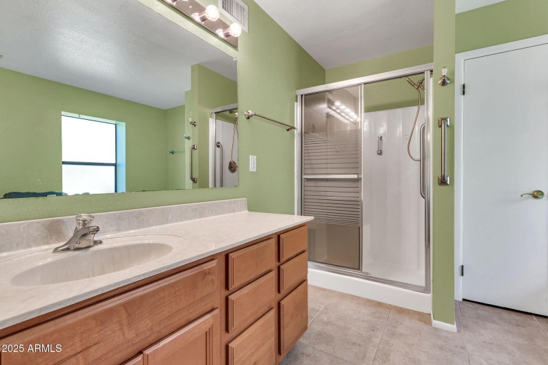 15834 E Ocotillo Rd-25