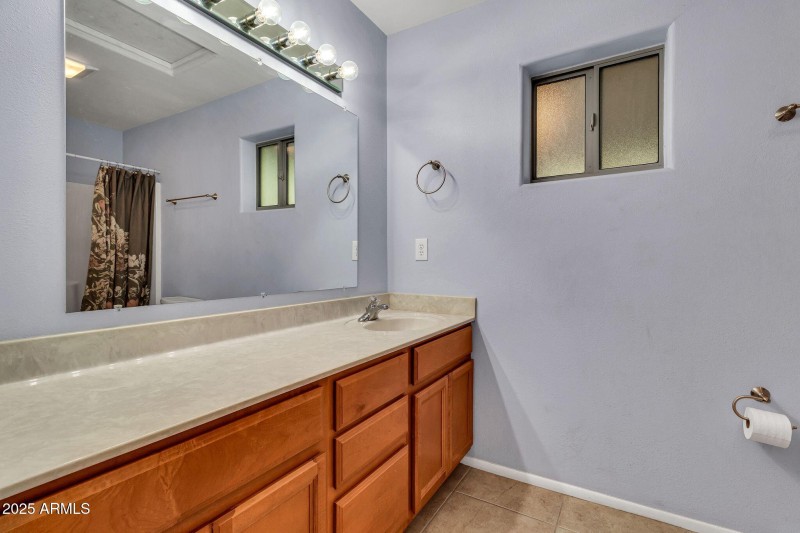 15834 E Ocotillo Rd-35