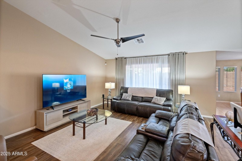 07-Family Room