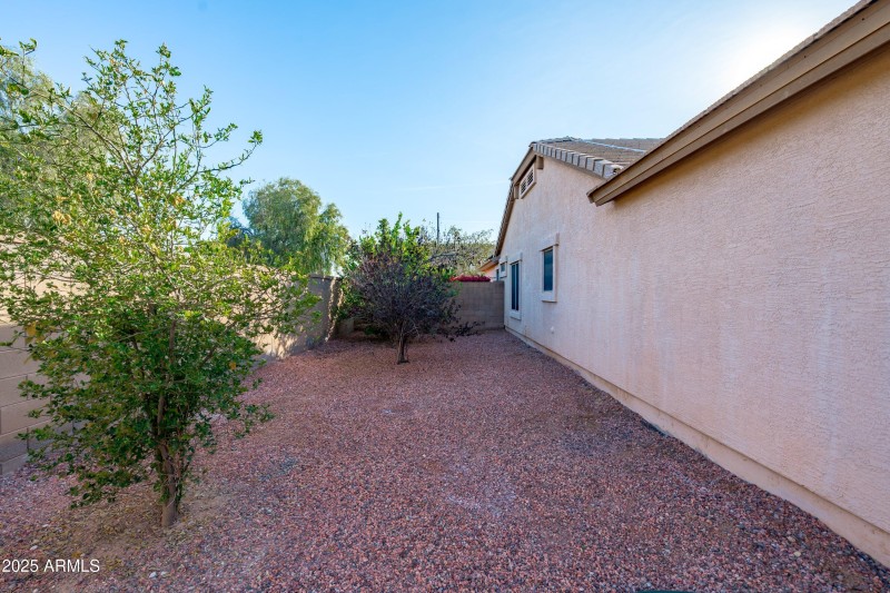 37-Side Yard