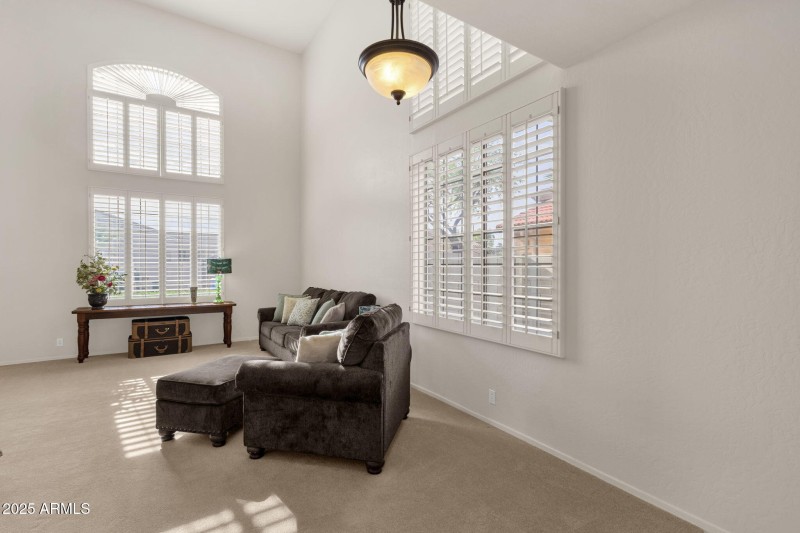 11-web-or-mls-1678-e-rawhide-st