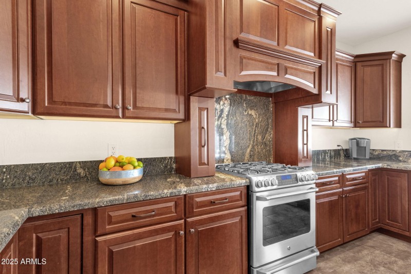 13-web-or-mls-1678-e-rawhide-st