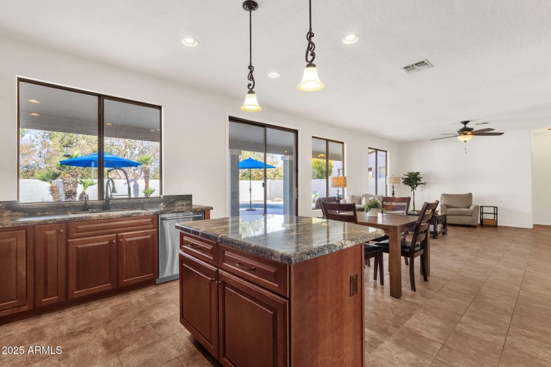 14-web-or-mls-1678-e-rawhide-st