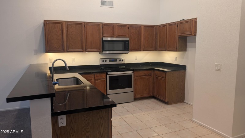 PXL_20251231_180020828.MP