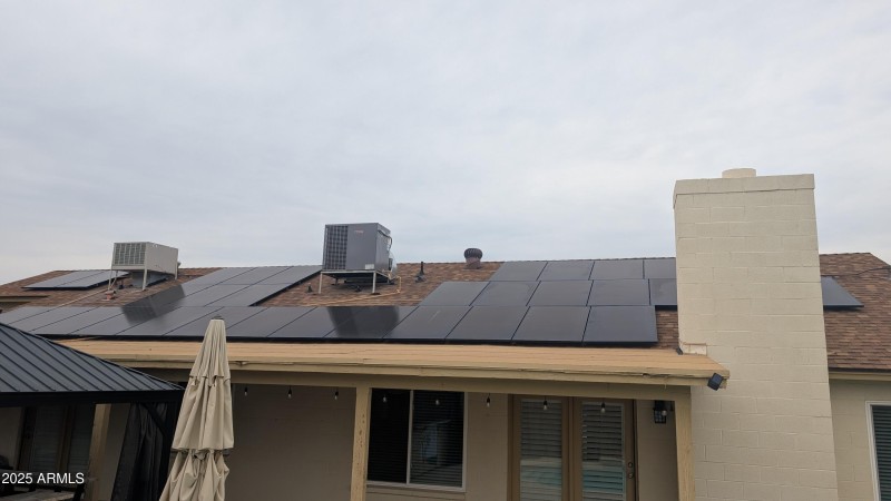 PXL_20251231_180645328