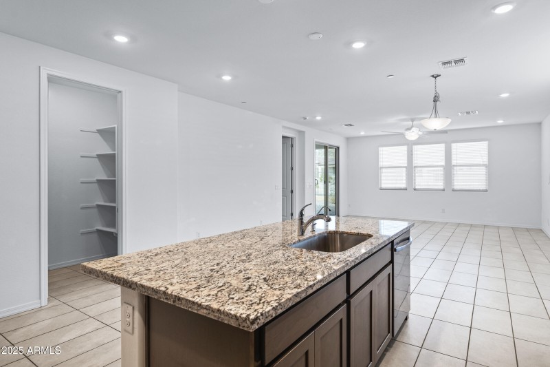 21294 W Roanoke Ave-15