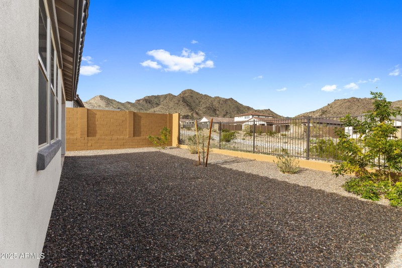 21294 W Roanoke Ave-31