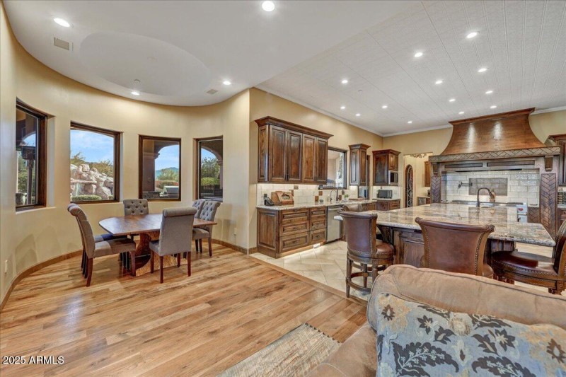 Breakfast Nook/ Kitchen