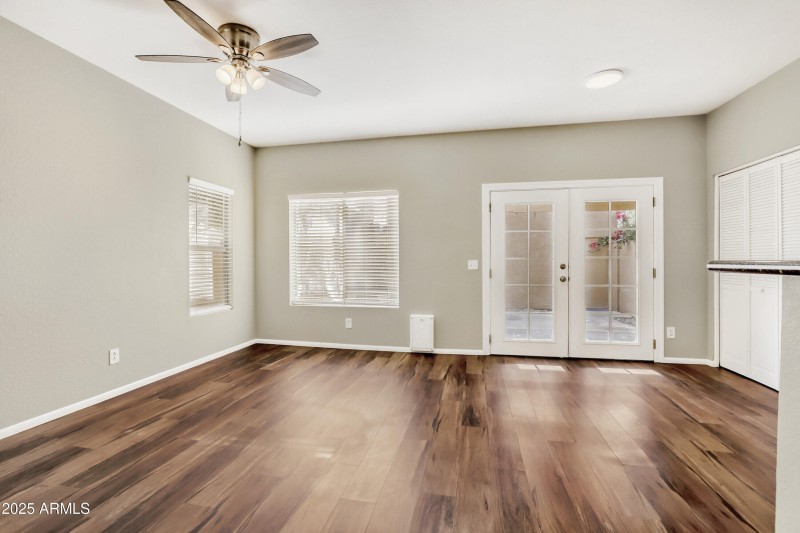 6827 w Aire Libre Ave - MLS Sized - 002