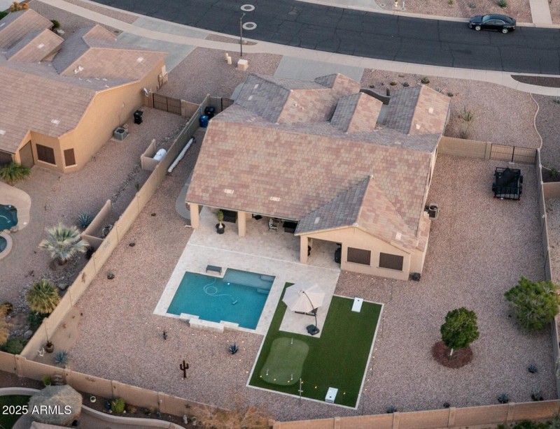 Birds eye view of property