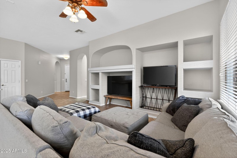 06_3022_W_Redwood_Ln_Phoenix_AZ_85045-Li