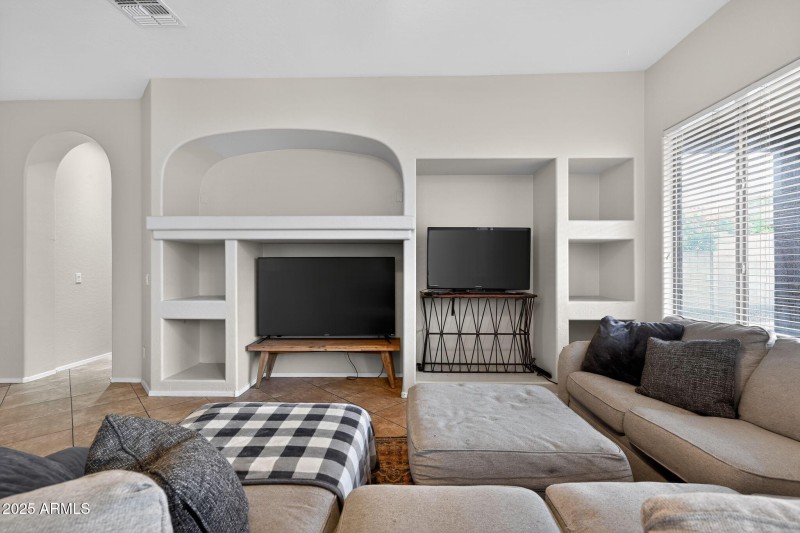 08_3022_W_Redwood_Ln_Phoenix_AZ_85045-Li