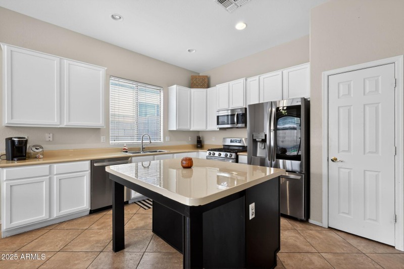 13_3022_W_Redwood_Ln_Phoenix_AZ_85045-Ki