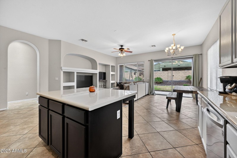 17_3022_W_Redwood_Ln_Phoenix_AZ_85045-Ki