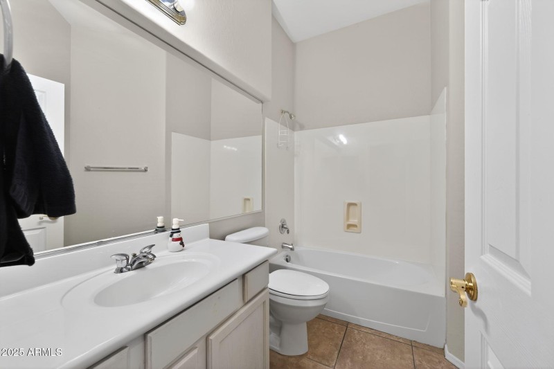 24_3022_W_Redwood_Ln_Phoenix_AZ_85045-Ba