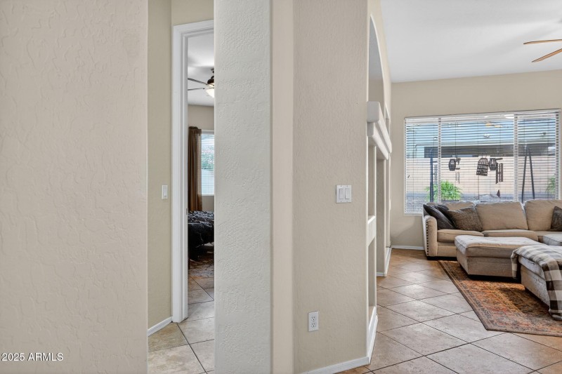 31_3022_W_Redwood_Ln_Phoenix_AZ_85045-Ot