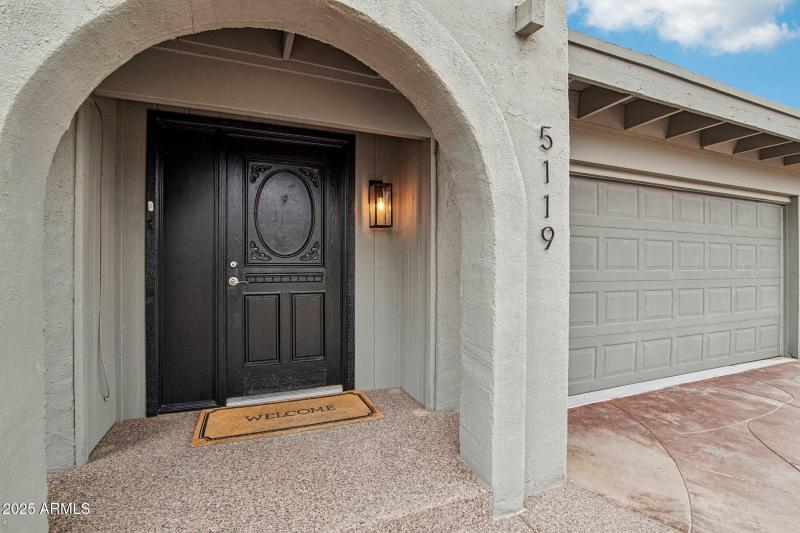 14-web-or-mls-E Shaw Butte Dr-0705-004