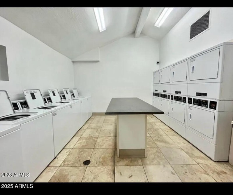 20251113020519928853000000-o