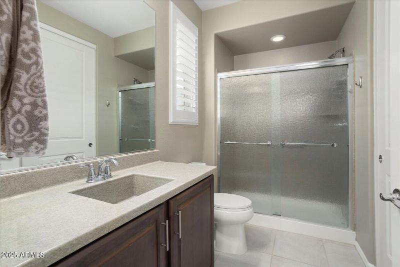27-Bathroom 2