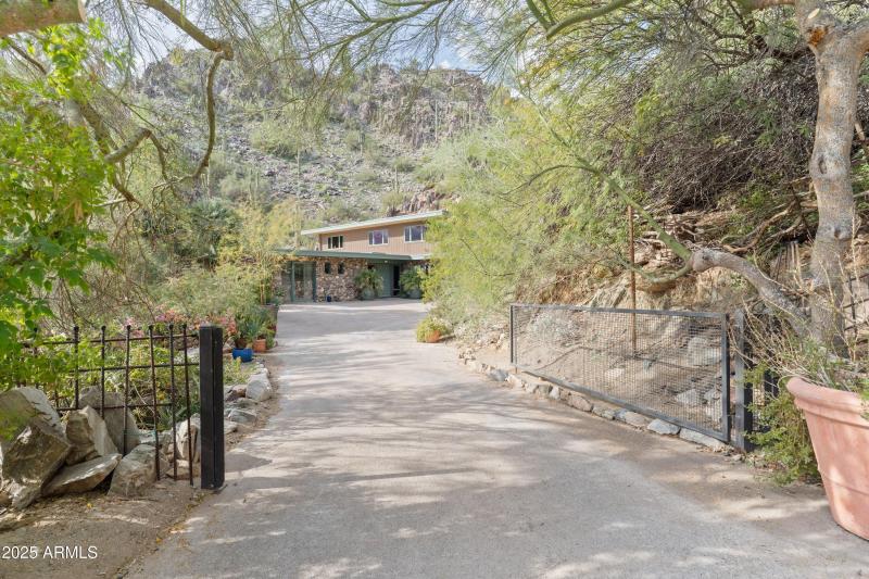 7310 N Highcliff Dr-63