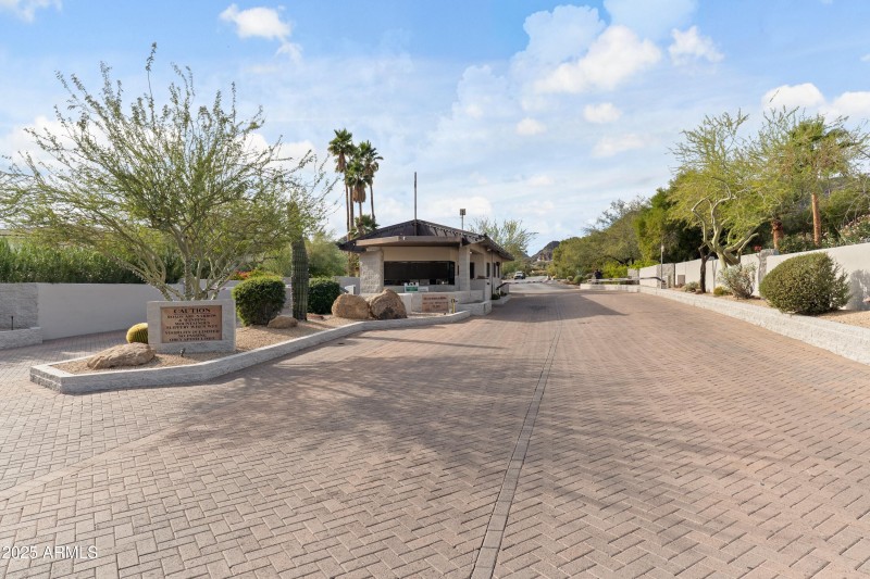 7310 N Highcliff Dr-66