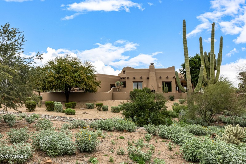 Southwestern Masterpiece in AZ Desert
