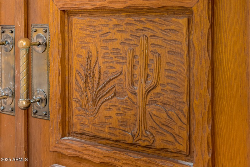 Artistic Design Features