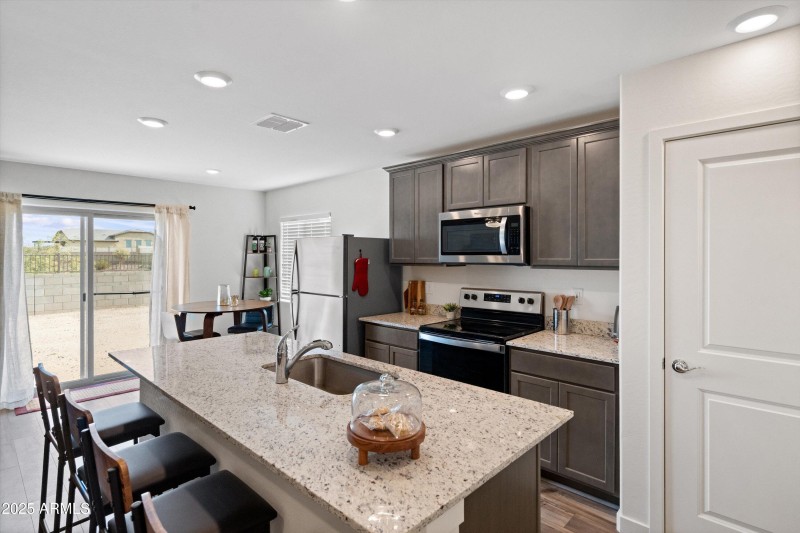 09-Kitchen