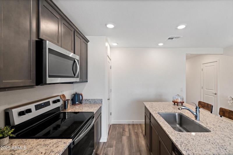 11-Kitchen