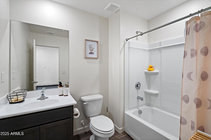 24-Bathroom 2