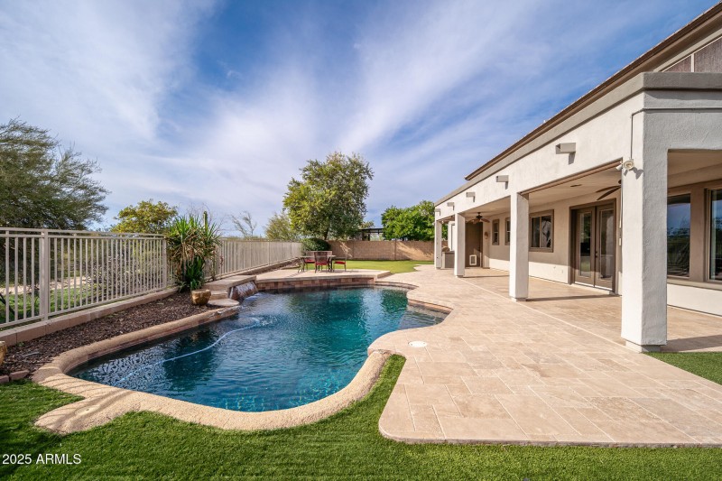 36_Back-Yard_07