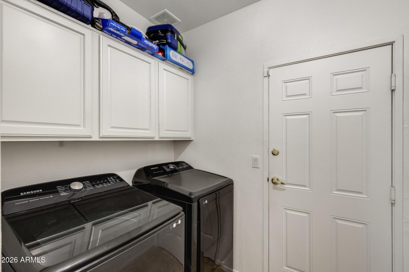 Washer and dryer convey