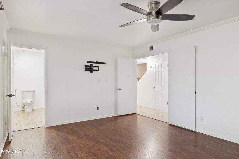 Master toward bathroom