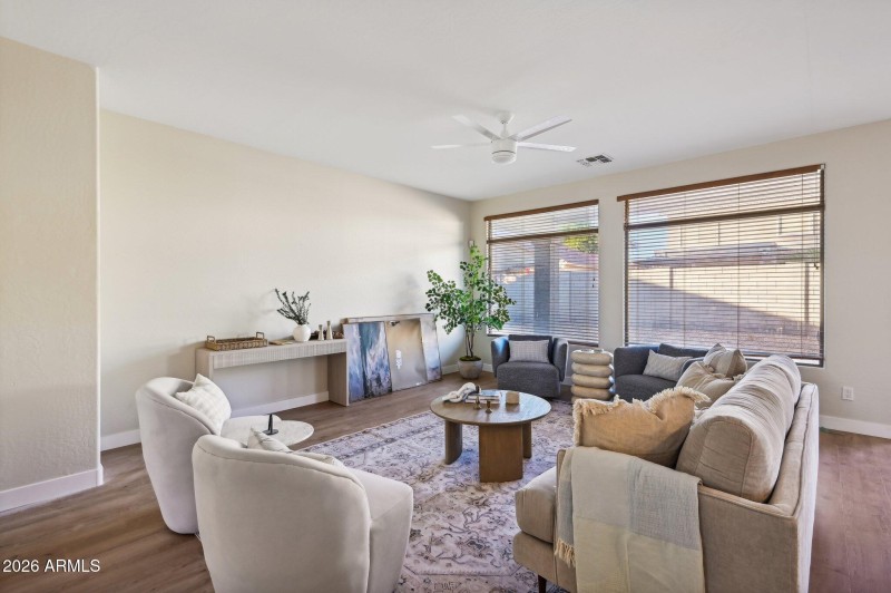 6-web-or-mls-W Charter Oak Rd-006