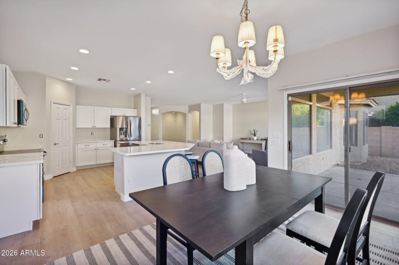 9-web-or-mls-W Charter Oak Rd-009