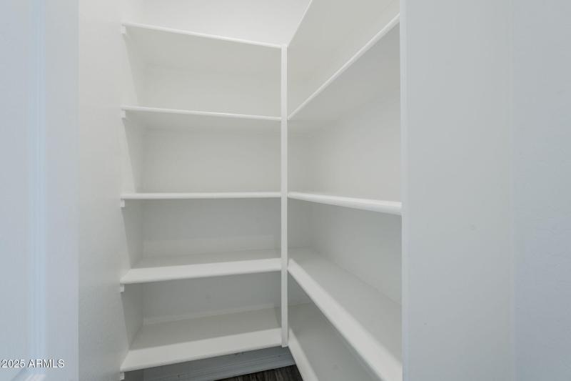 23-web-or-mls-Chevelon-23