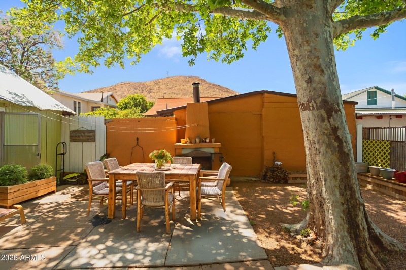 IMG_0550 - Outdoor - Farmhouse - 2