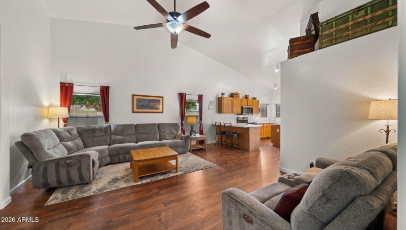 17-web-or-mls-Living Room3