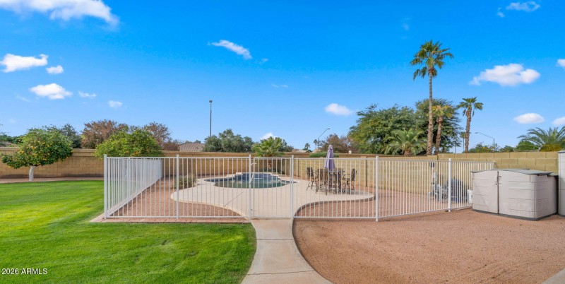 39-web-or-mls-Backyard7