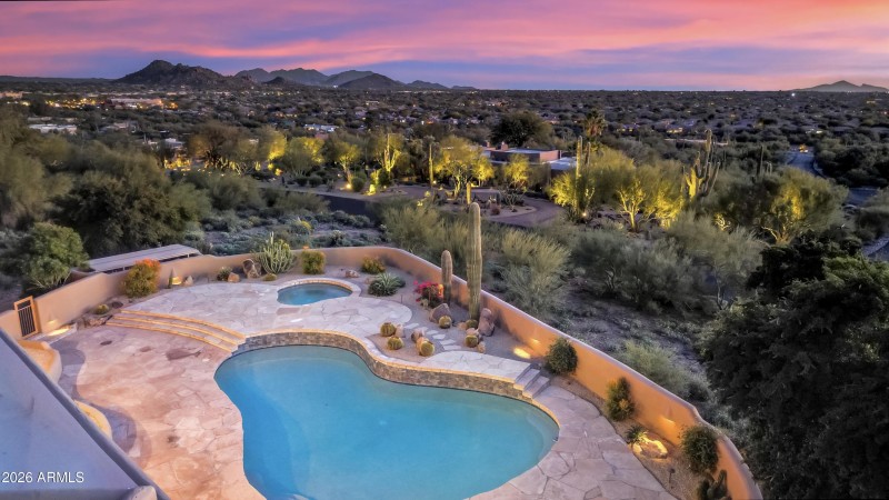 Outdoor Desert Oasis
