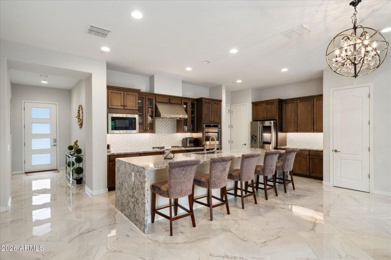 Endless Counter Space & Seating