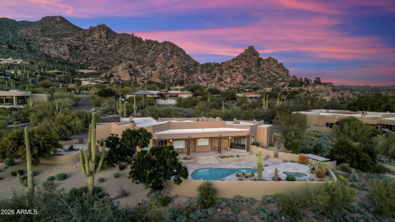 Experience the Carefree AZ Lifestyle