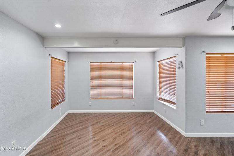 06-Living Room