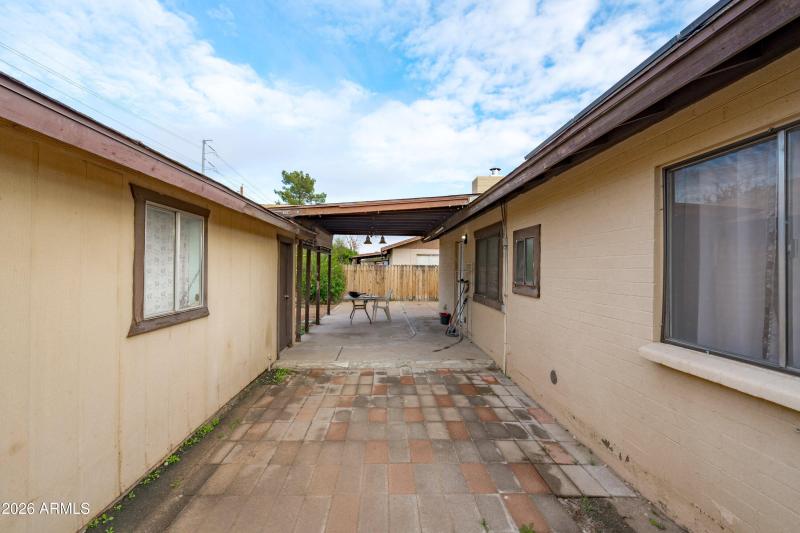 24-Breezeway
